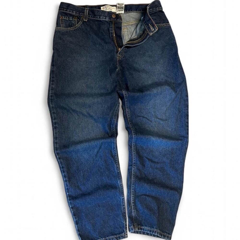 Size 14 women’s Levi's relaxed fit navy blue jeans.